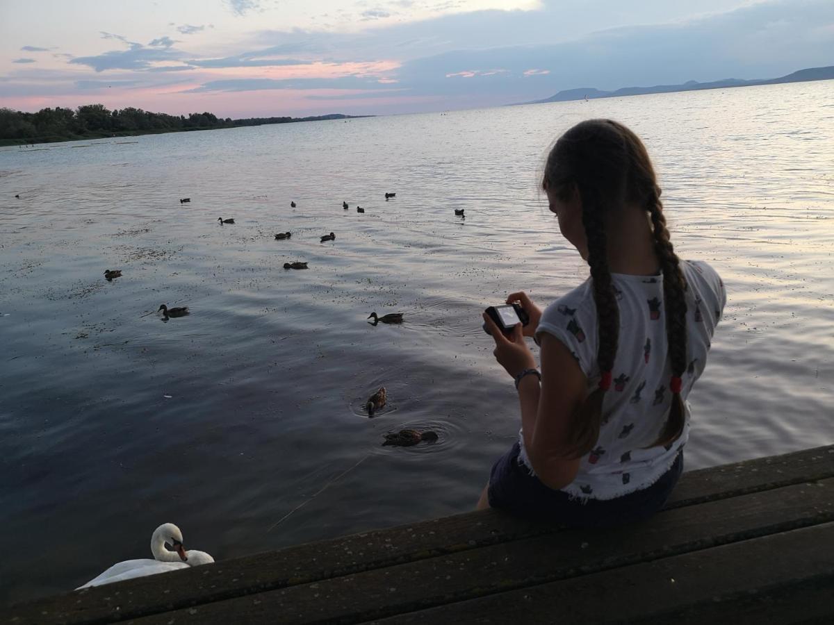 Balaton Art Guesthouse Balatonszemes Bagian luar foto