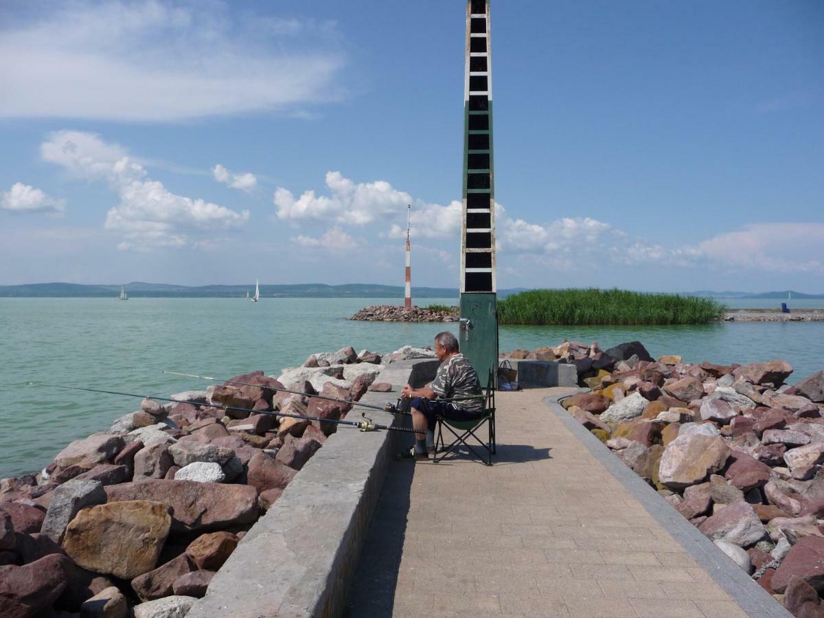 Balaton Art Guesthouse Balatonszemes Bagian luar foto